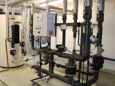 FernwaermestationMaxPlankStrasse-2000.jpg
